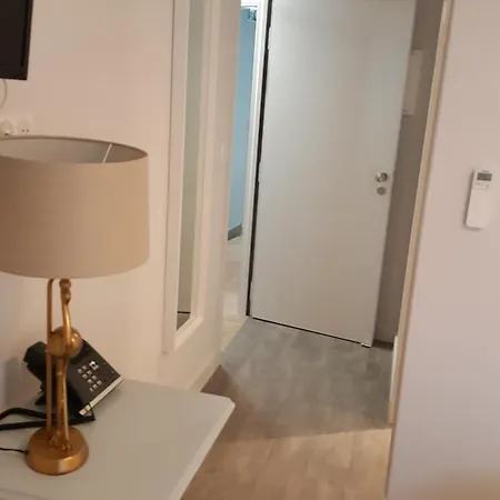 Hotell Chez Jacqueline 3*