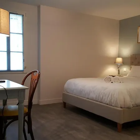 Chez Jacqueline Hotell