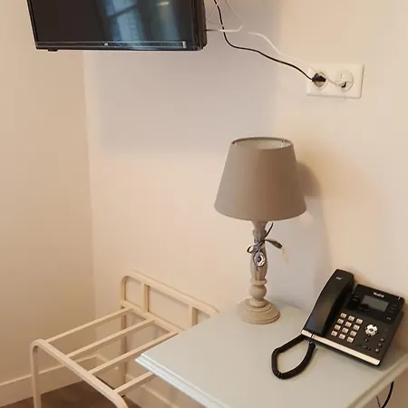 Chez Jacqueline מלון