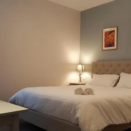 Chez Jacqueline טור