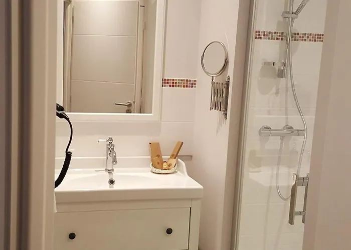 Chez Jacqueline Hotel