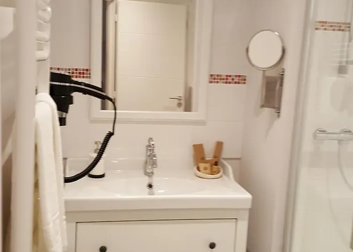 Hotel Chez Jacqueline 3*