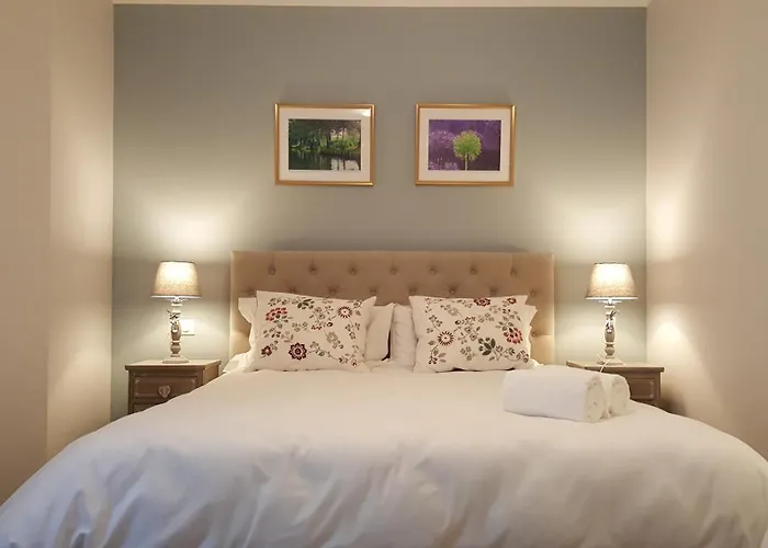 Chez Jacqueline Hotel Tours